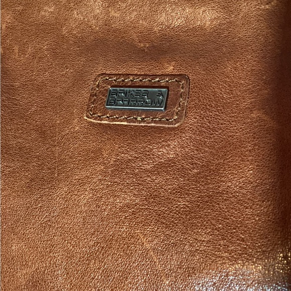 Spikes & Sparrow leather tote, zipper top,12”drop, slip in&zipper inside pockets - Picture 13 of 16